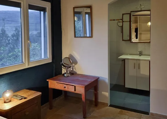 בית נופש Cozy In Pouzols-Minervois
